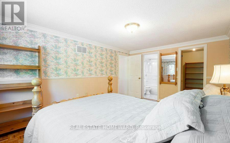 27 Drumern Crescent, Richmond Hill, ON, L4C 5H9 - 27