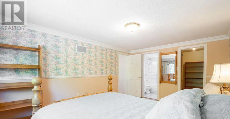 27 Drumern Crescent, Richmond Hill, ON, L4C 5H9 - 27