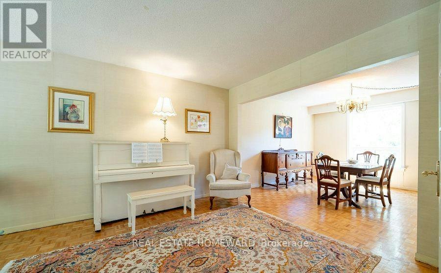 27 Drumern Crescent, Richmond Hill, ON, L4C 5H9 - 5