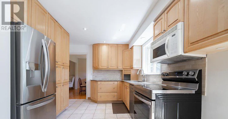 27 Drumern Crescent, Richmond Hill, ON, L4C 5H9 - 8