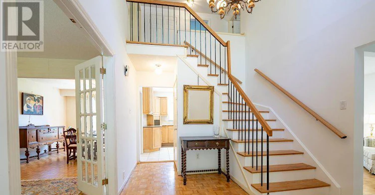27 Drumern Crescent, Richmond Hill, ON, L4C 5H9 - 4