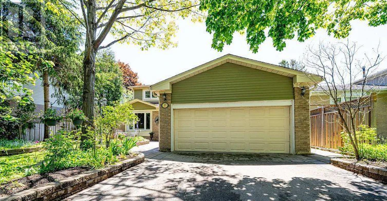 27 Drumern Crescent, Richmond Hill, ON, L4C 5H9 - 2