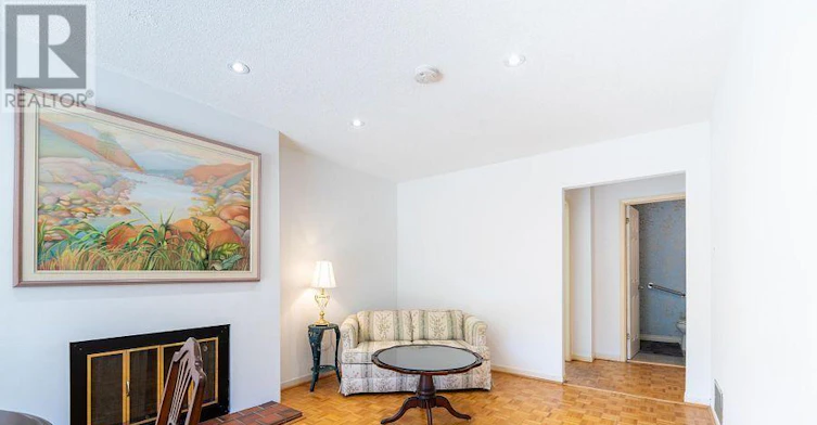 27 Drumern Crescent, Richmond Hill, ON, L4C 5H9 - 12