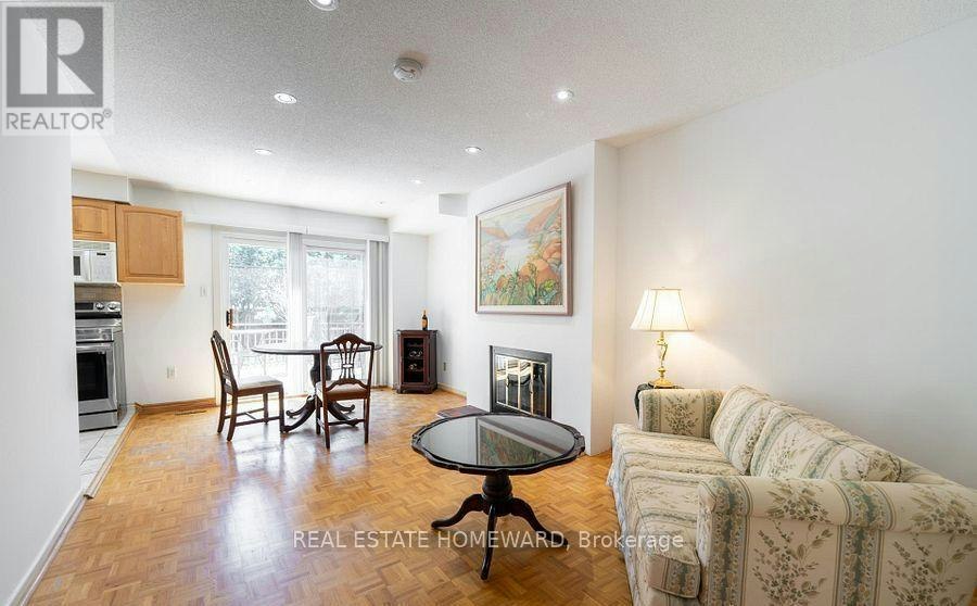 27 Drumern Crescent, Richmond Hill, ON, L4C 5H9 - 14