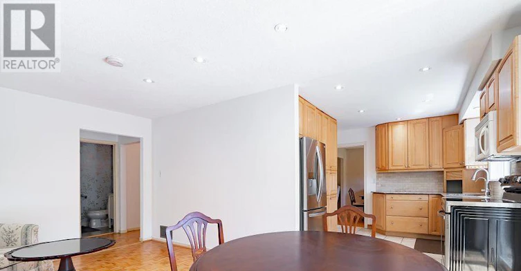27 Drumern Crescent, Richmond Hill, ON, L4C 5H9 - 11