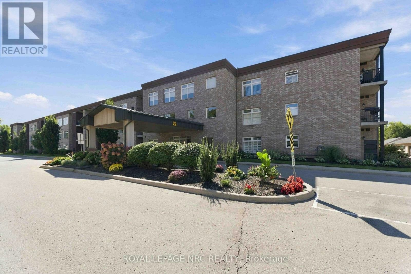 312-4644 Pettit Avenue, Niagara Falls, ON, L2E 0B4