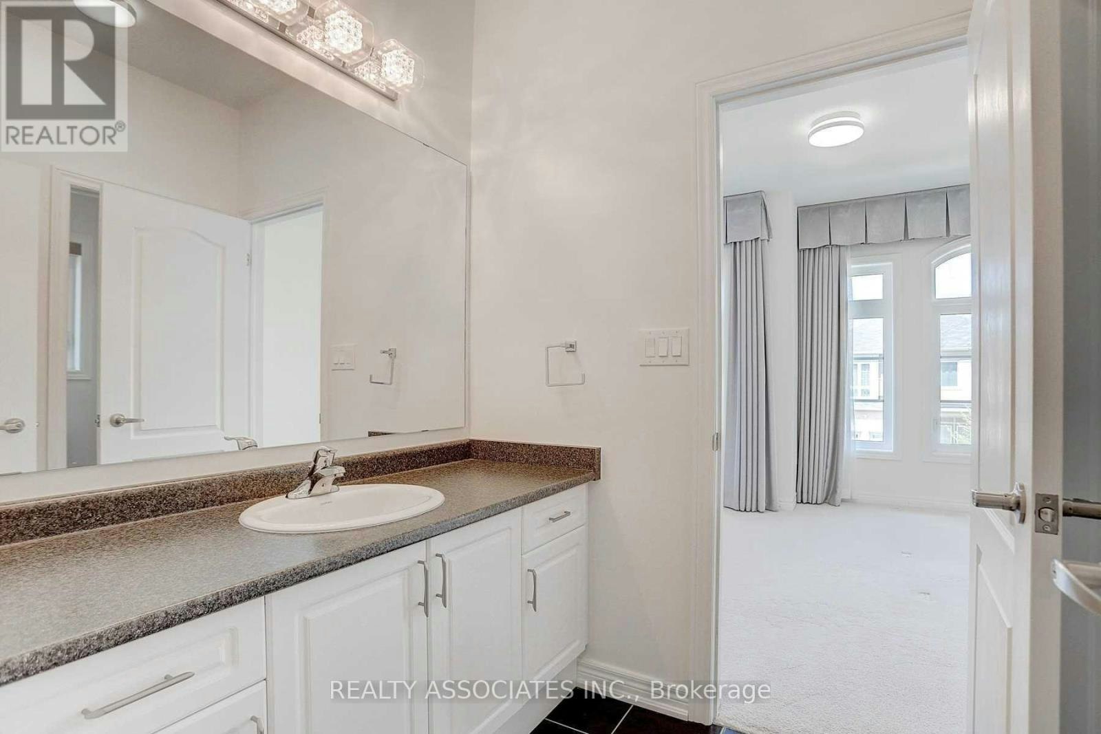 153 Roy Harper Avenue, Aurora, ON, L4G 0V6 - 26