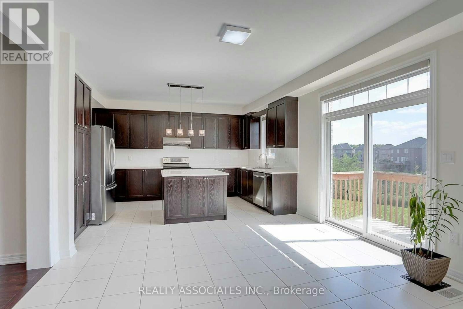 153 Roy Harper Avenue, Aurora, ON, L4G 0V6 - 9