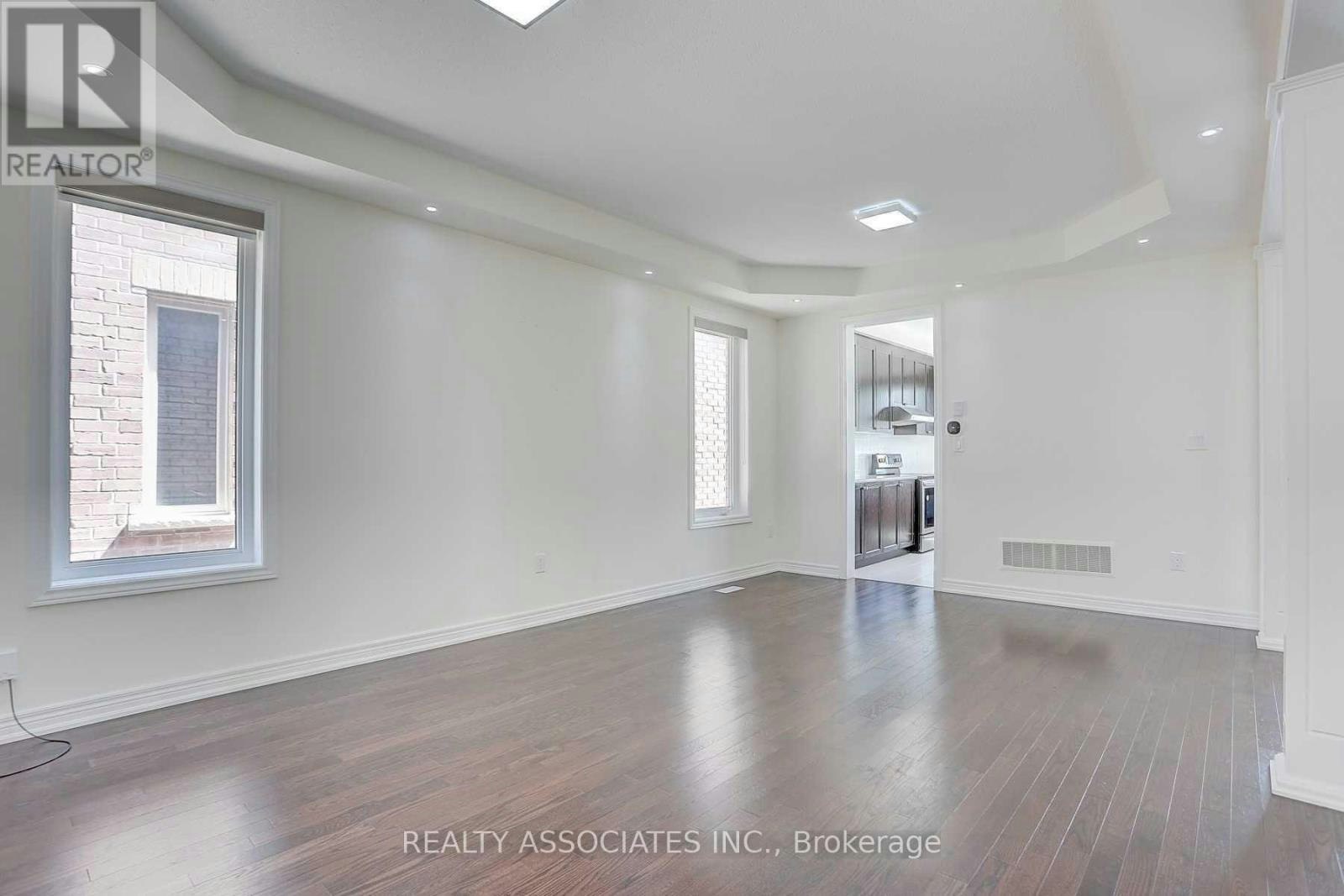 153 Roy Harper Avenue, Aurora, ON, L4G 0V6 - 6