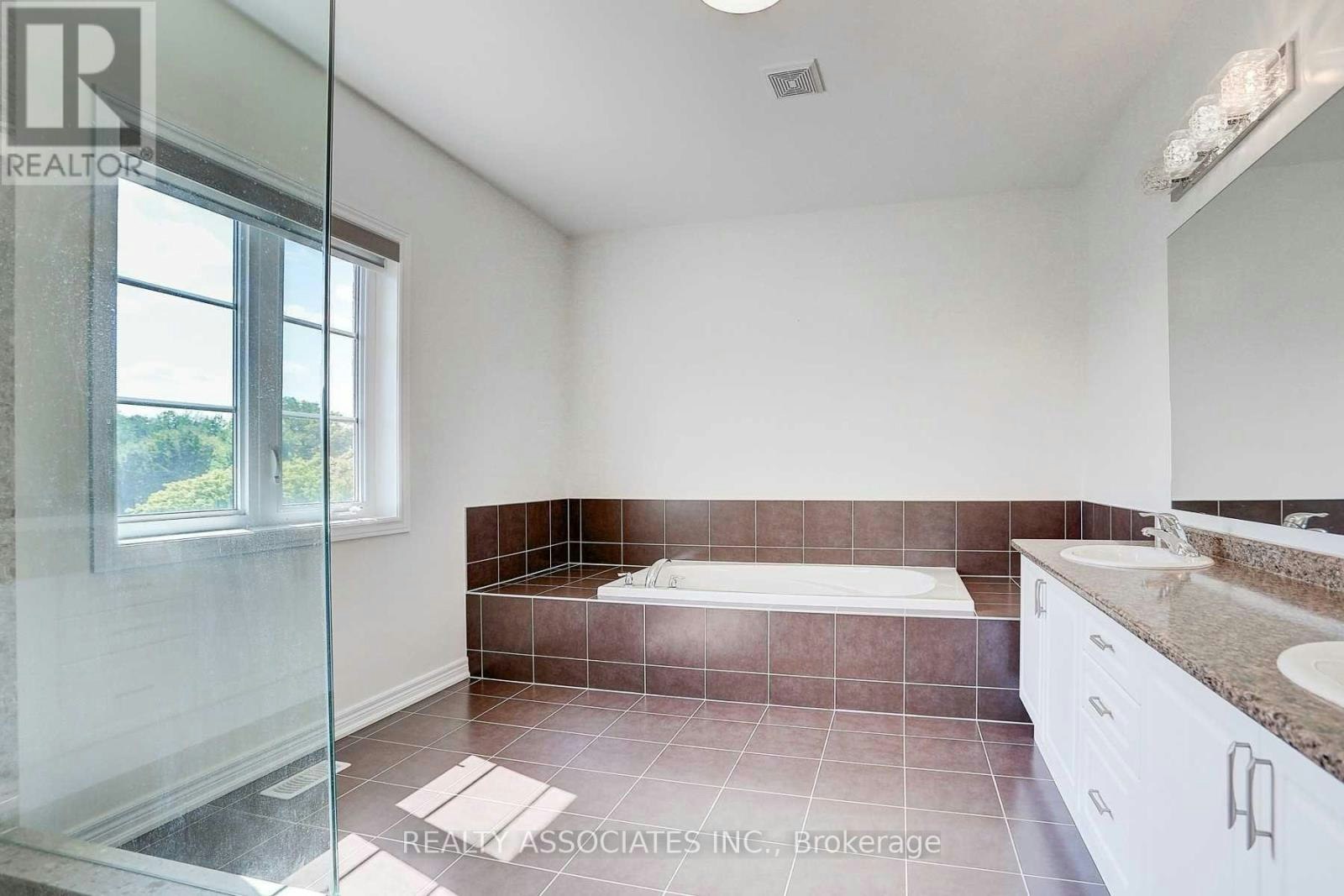 153 Roy Harper Avenue, Aurora, ON, L4G 0V6 - 24