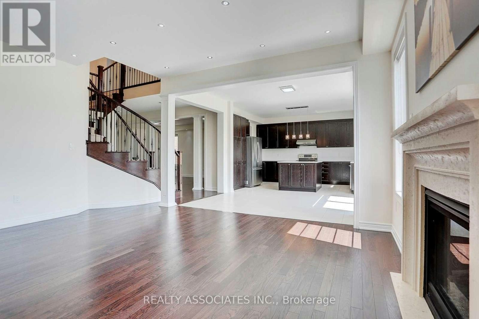 153 Roy Harper Avenue, Aurora, ON, L4G 0V6 - 15