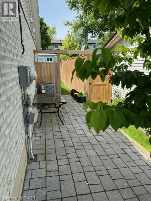 2-113 Cornerbrook Crescent, Waterloo, ON, N2V 1L3 - 5
