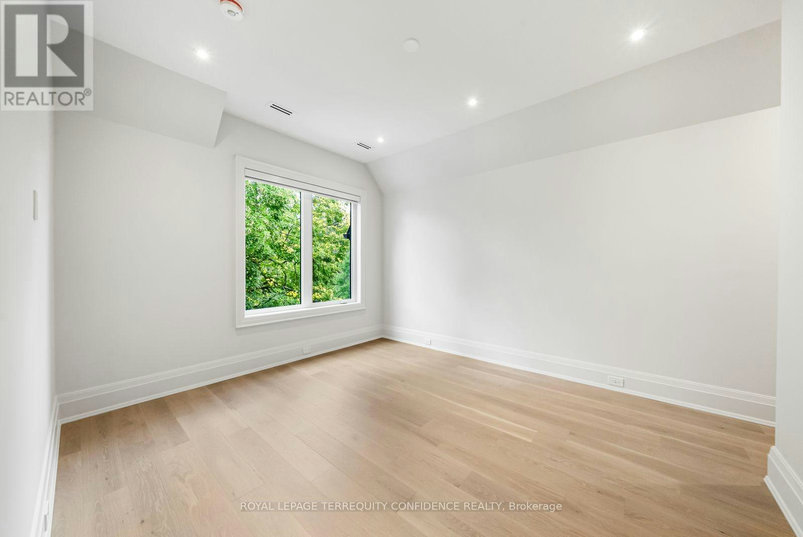 31 Palomino Crescent, Toronto, ON, M2K 1W2 - 34