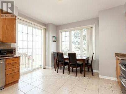 5936 Whitehorn Avenue, Mississauga, ON, L5V 2Y8 - 7