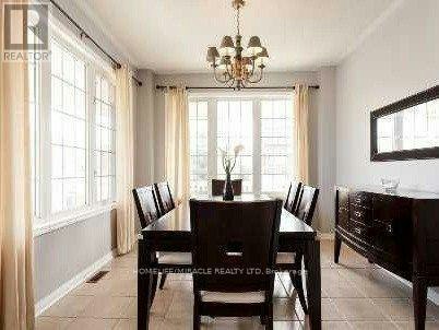5936 Whitehorn Avenue, Mississauga, ON, L5V 2Y8 - 8