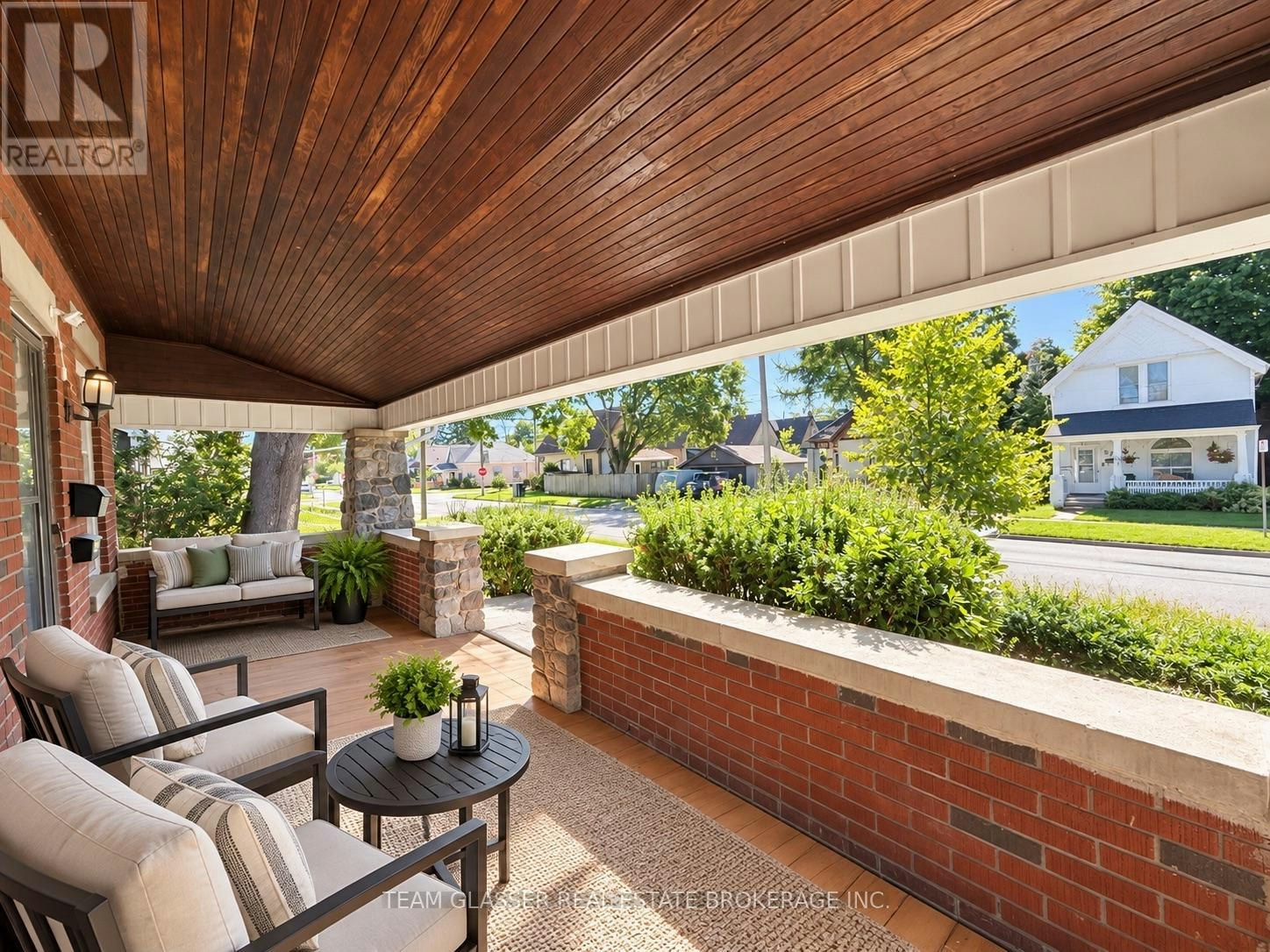 UPPER-884 Trafalgar Street, London, ON, N5Z 1E8 - 14