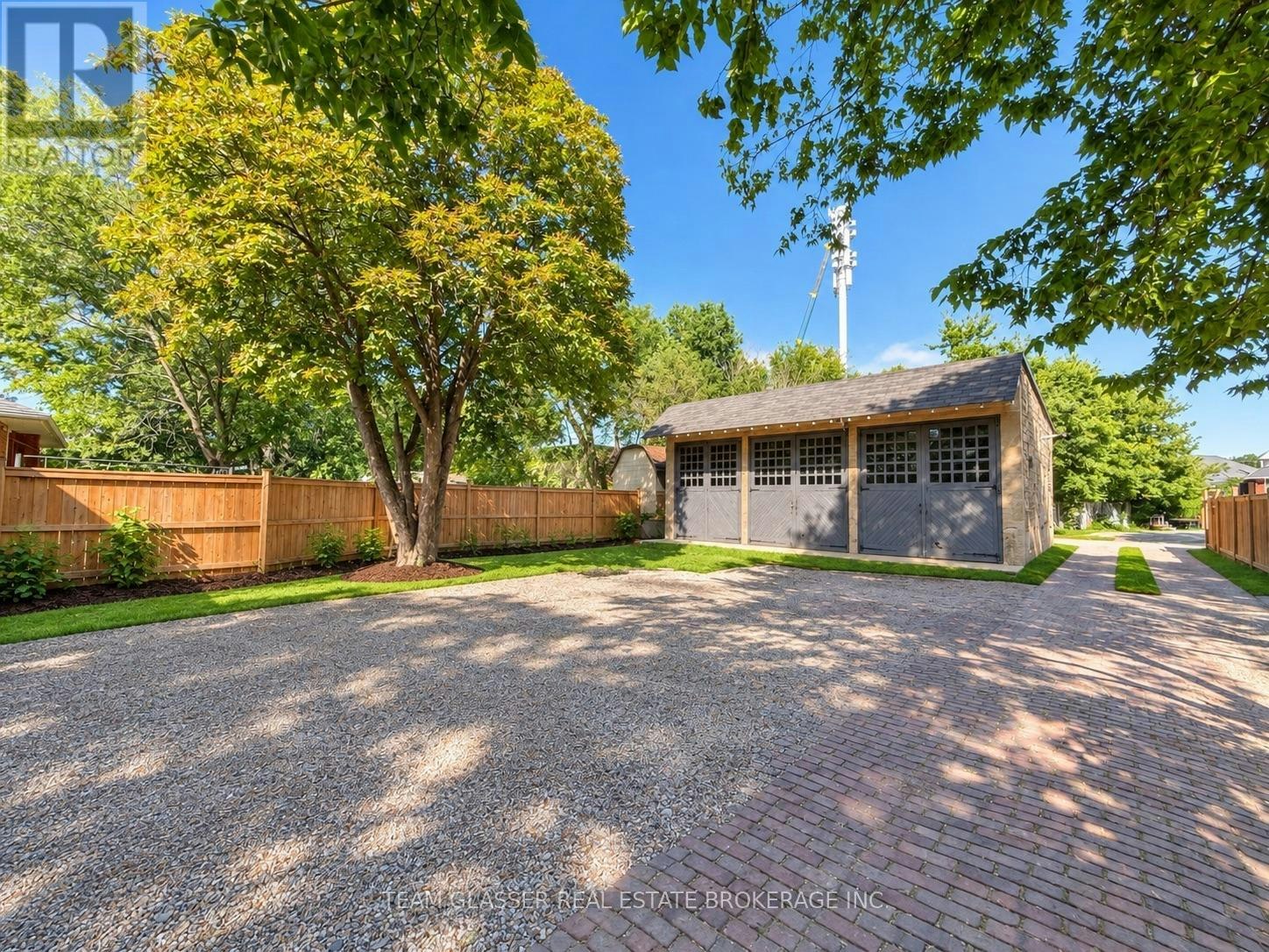 UPPER-884 Trafalgar Street, London, ON, N5Z 1E8 - 3