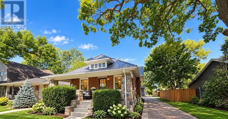 UPPER-884 Trafalgar Street, London, ON, N5Z 1E8 - 2