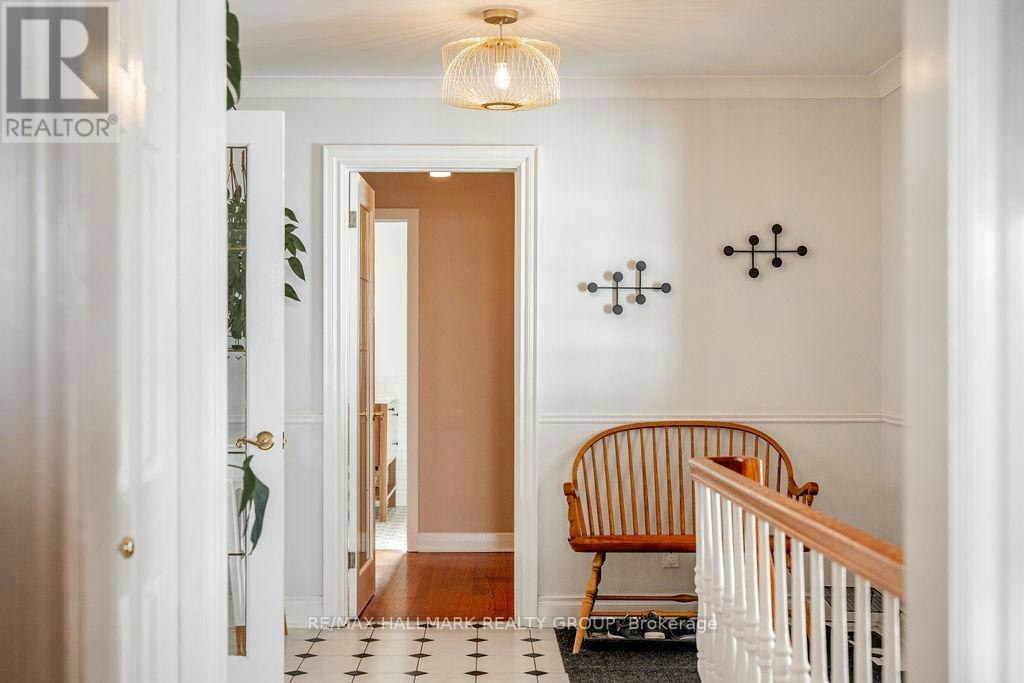 275 Crocus Avenue, Ottawa, ON, K1H 6E7 - 4