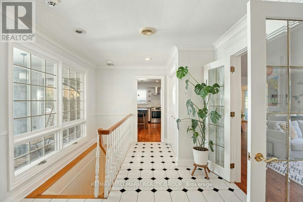 275 Crocus Avenue, Ottawa, ON, K1H 6E7 - 5