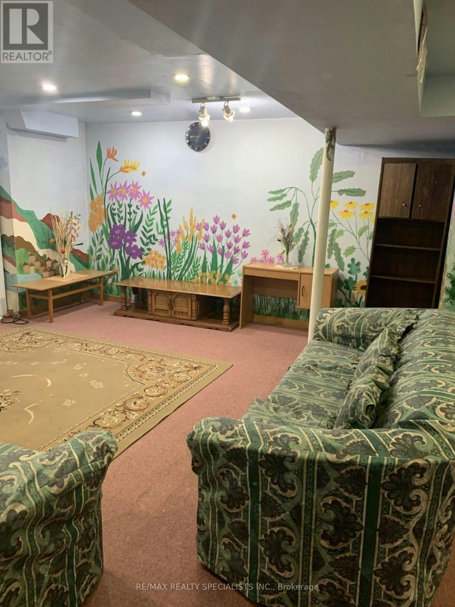 LOWER-141 Yorkland Street, Richmond Hill, ON, L4S 1C5 - 3