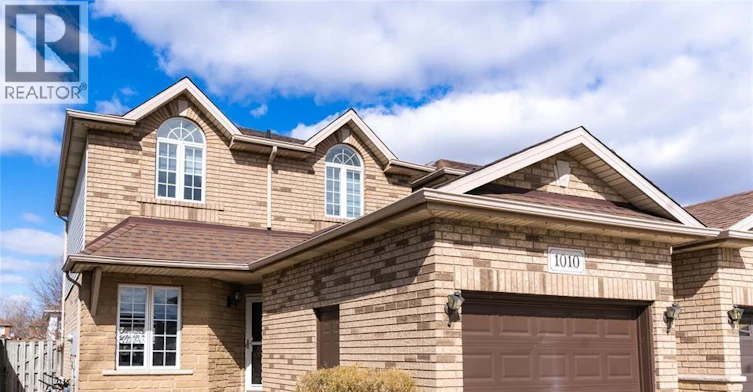 1010 Silverdale, Windsor, ON, N9G 2R8