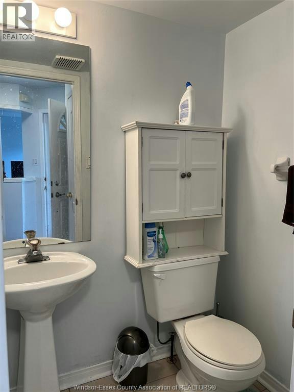 1010 Silverdale, Windsor, ON, N9G 2R8 - 8