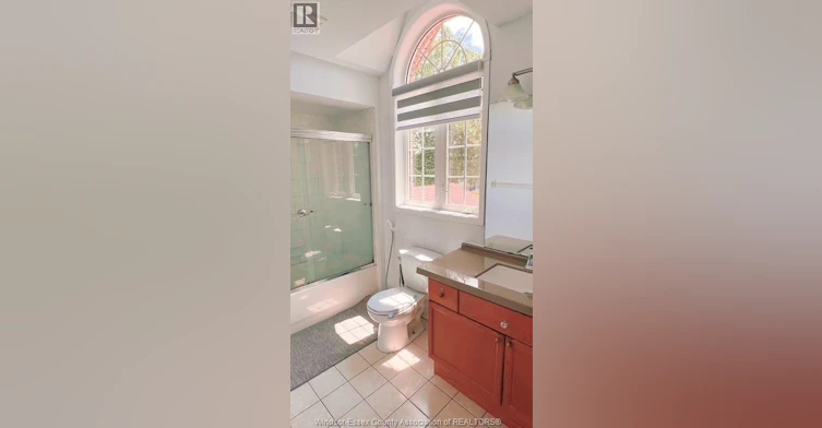 1010 Silverdale, Windsor, ON, N9G 2R8 - 17