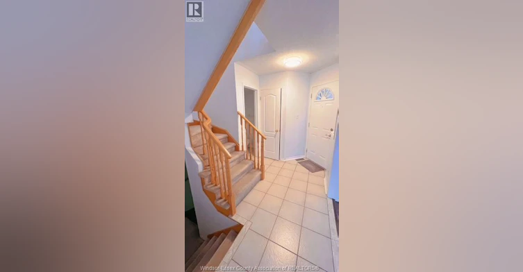 1010 Silverdale, Windsor, ON, N9G 2R8 - 9