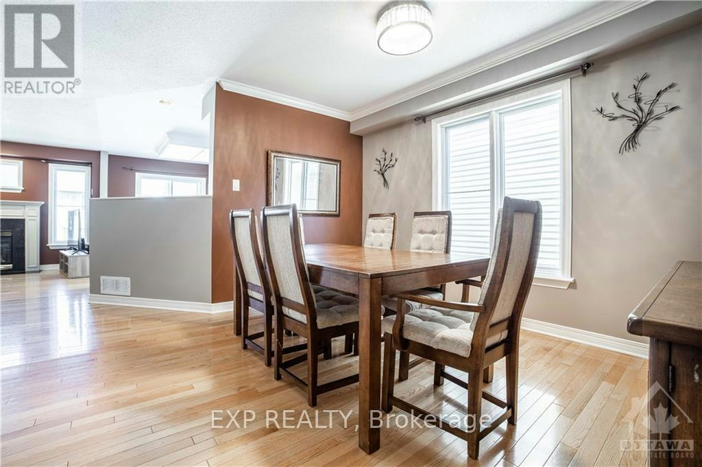 40 Alameda Way, Ottawa, ON, K2J 5B3 - 4