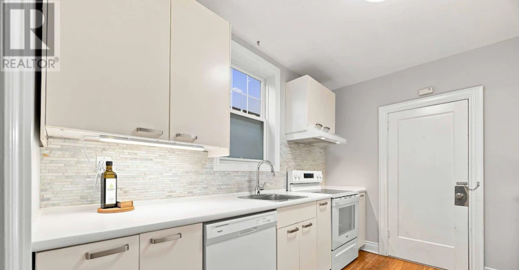 MAIN-14 Kilbarry Road, Toronto, ON, M5P 1K5 - 11