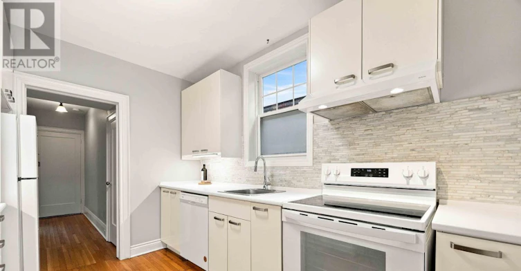 MAIN-14 Kilbarry Road, Toronto, ON, M5P 1K5 - 9