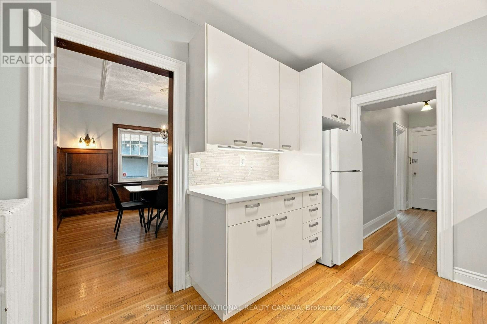 UPPER-14 Kilbarry Road, Toronto, ON, M5P 1K5 - 9