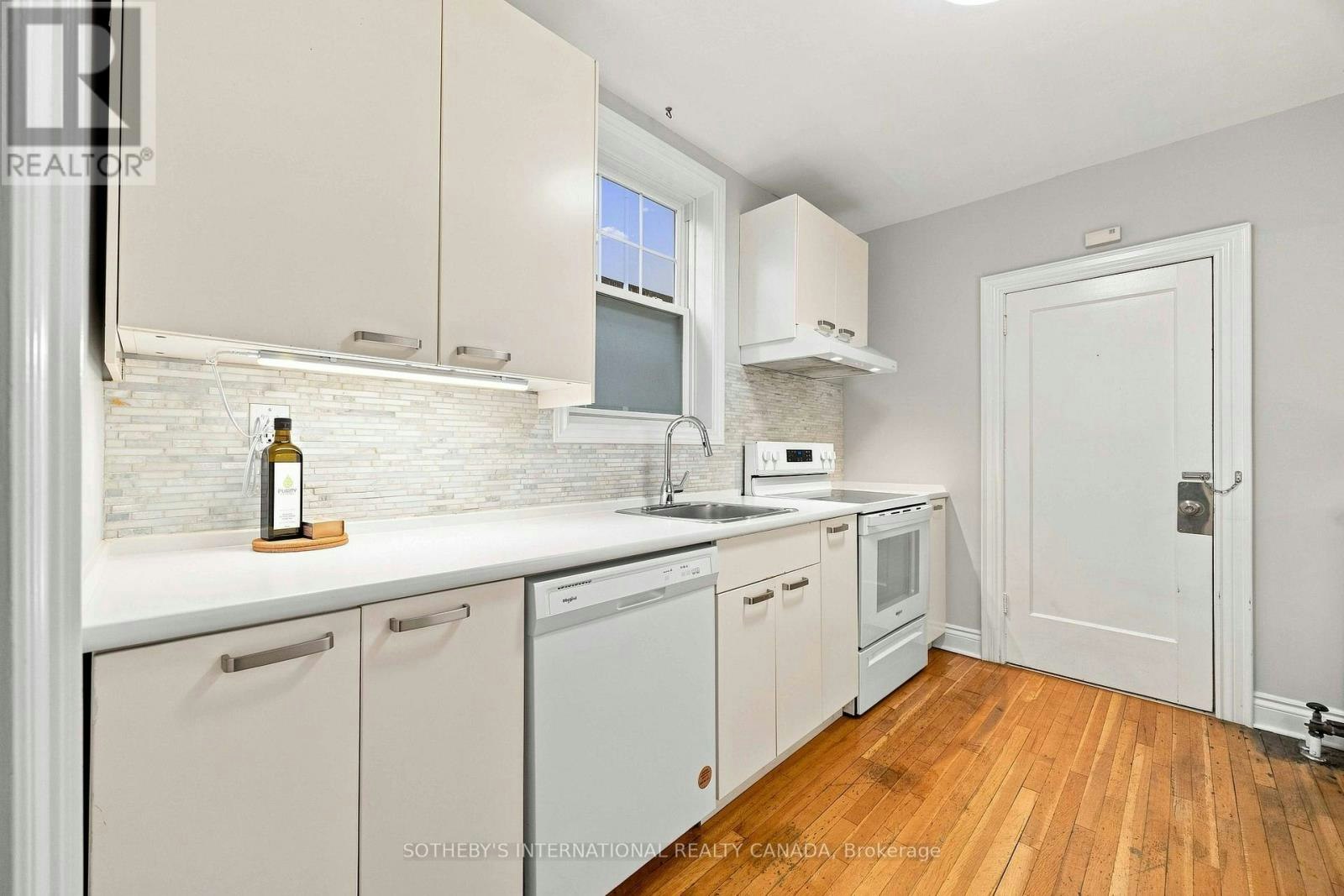 UPPER-14 Kilbarry Road, Toronto, ON, M5P 1K5 - 10