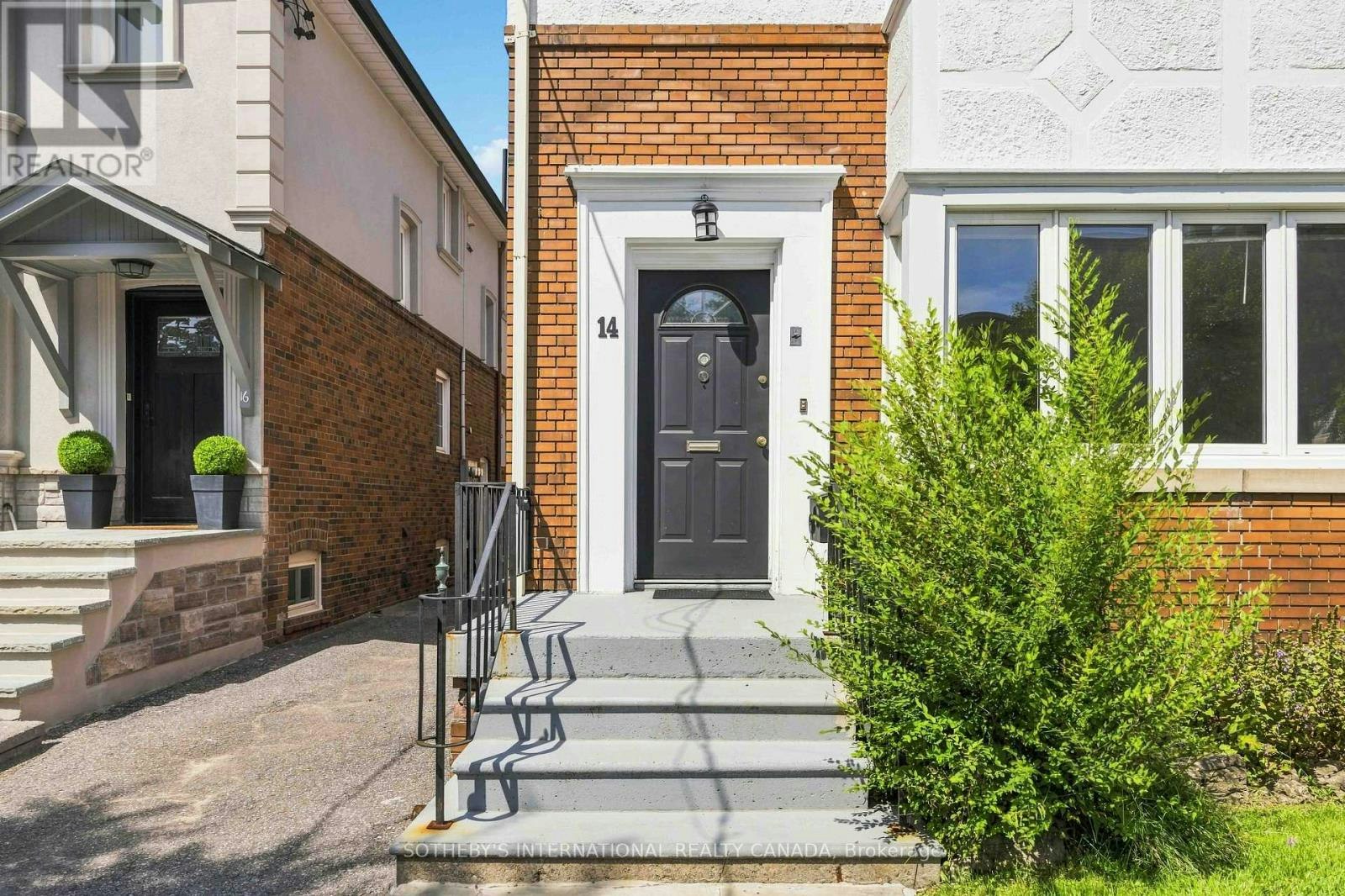 UPPER-14 Kilbarry Road, Toronto, ON, M5P 1K5 - 2