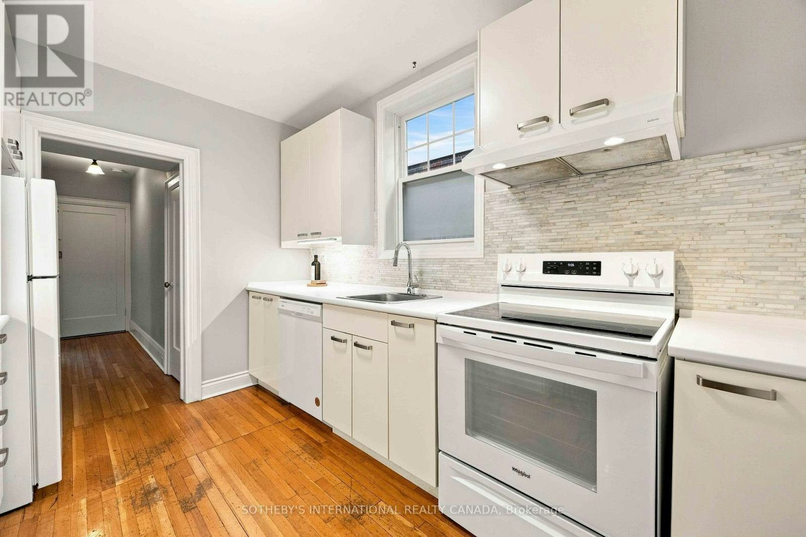 UPPER-14 Kilbarry Road, Toronto, ON, M5P 1K5 - 8