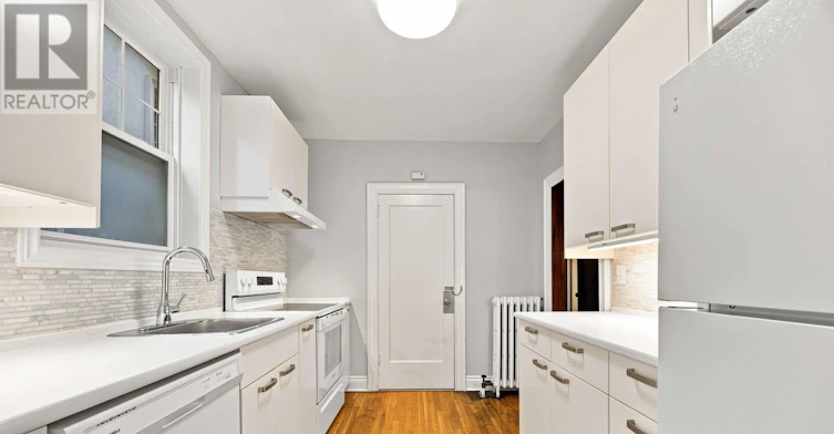 UPPER-14 Kilbarry Road, Toronto, ON, M5P 1K5 - 11