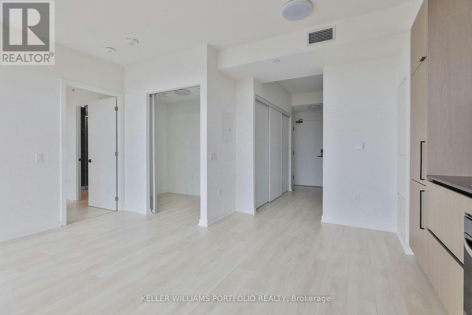 2406-1285 Dupont Street, Toronto, ON, M6H 0E3 - 8