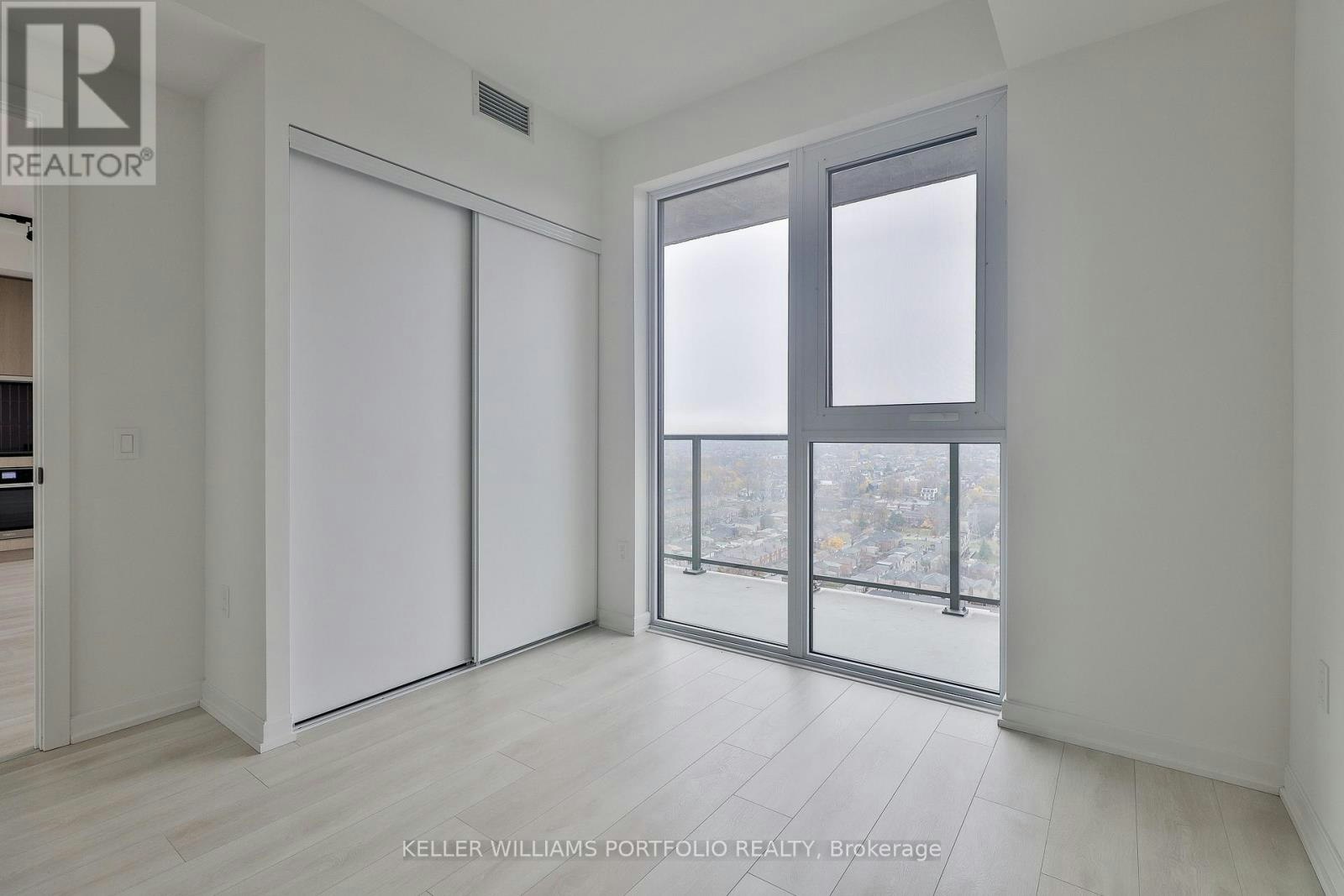 2406-1285 Dupont Street, Toronto, ON, M6H 0E3 - 12
