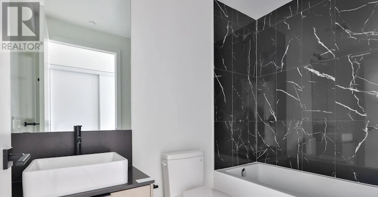 2406-1285 Dupont Street, Toronto, ON, M6H 0E3 - 10