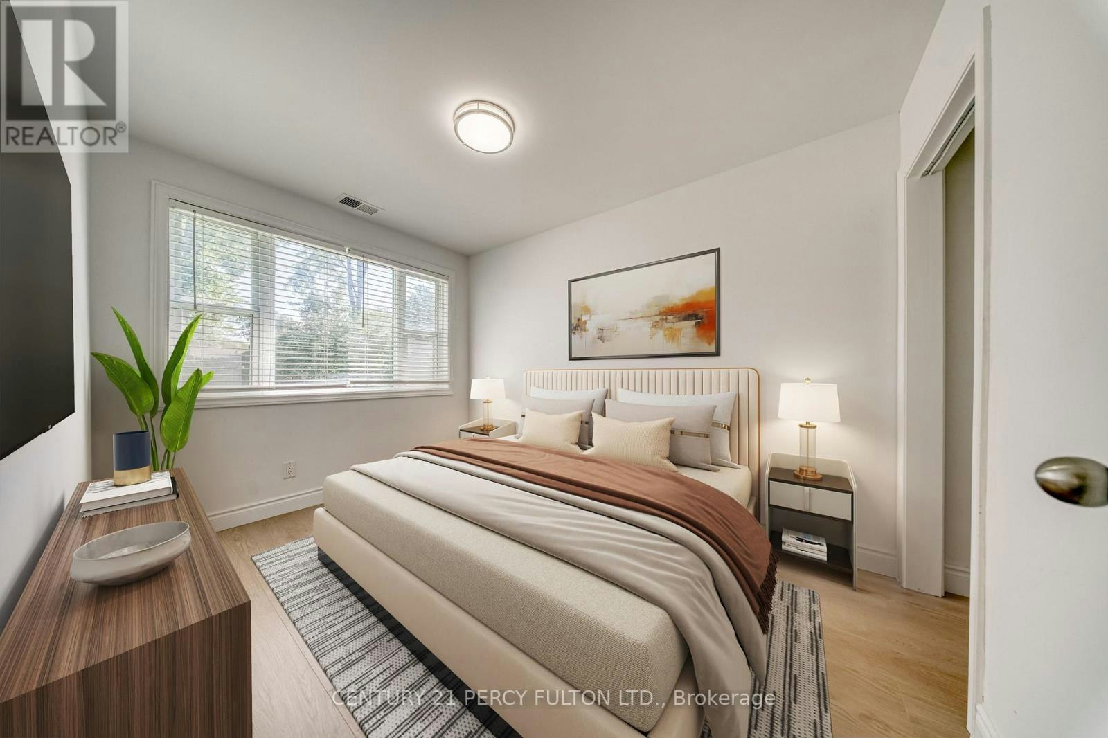 242 Simcoe Avenue, Georgina, ON, L4P 2H8 - 4