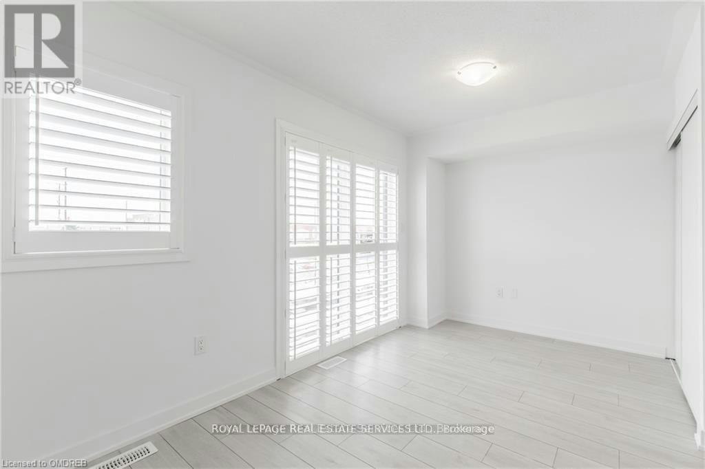 3047 Cherry Blossom, Burlington, ON, L7M 2A9 - 8