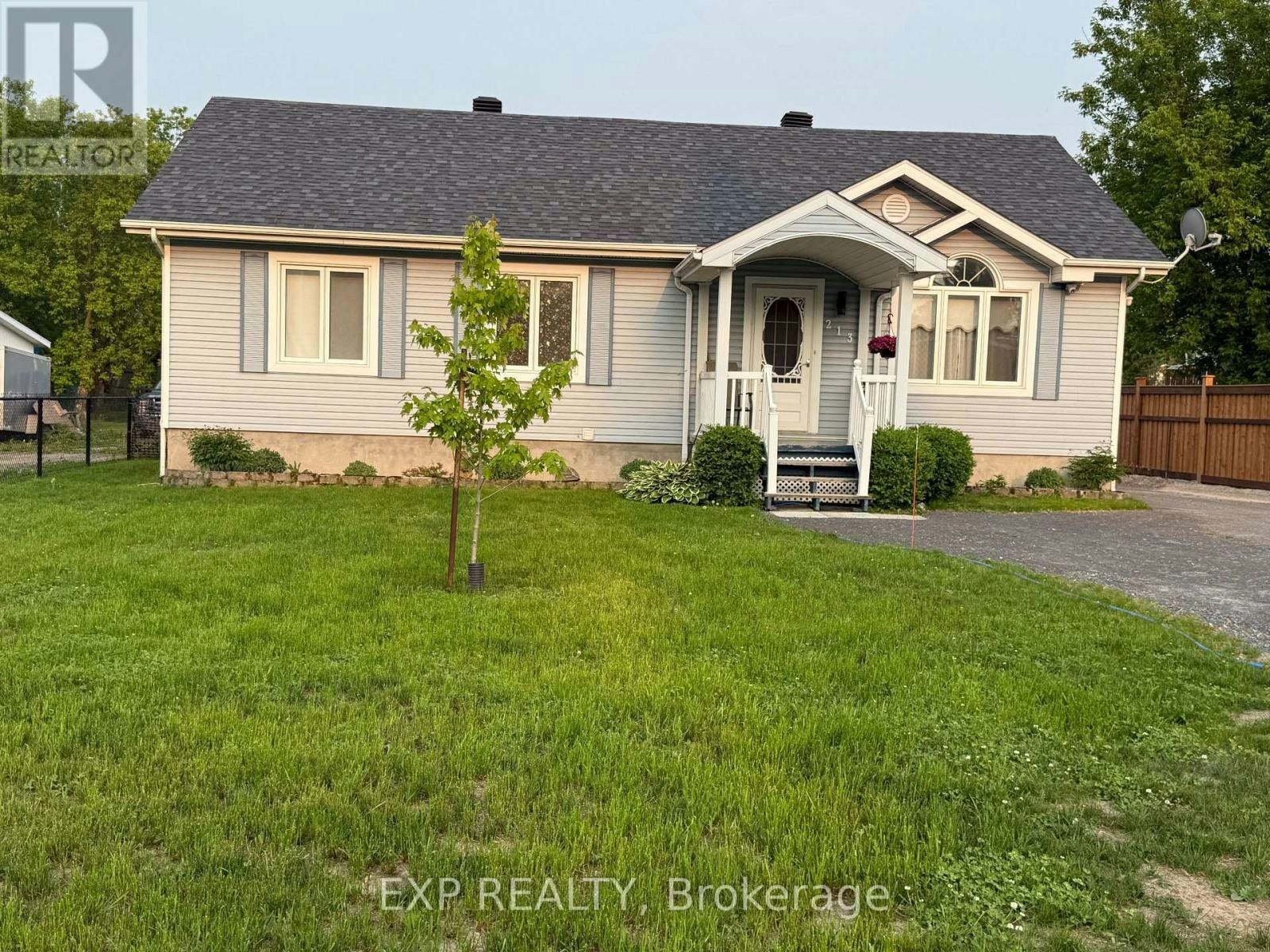 213 Longueuil Street, Hawkesbury, ON, K0B 1K0
