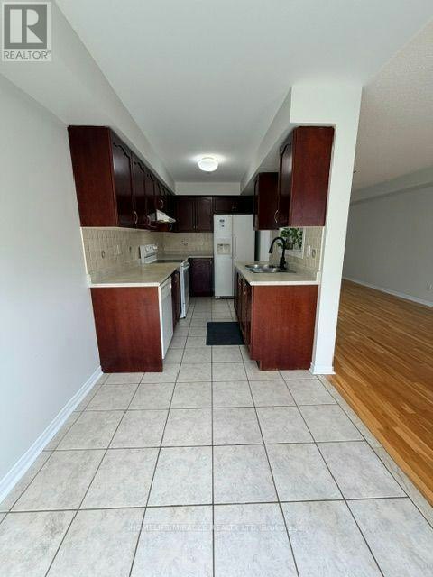 7-6391 Spinnaker Circle, Mississauga, ON, L5W 1Z4 - 7