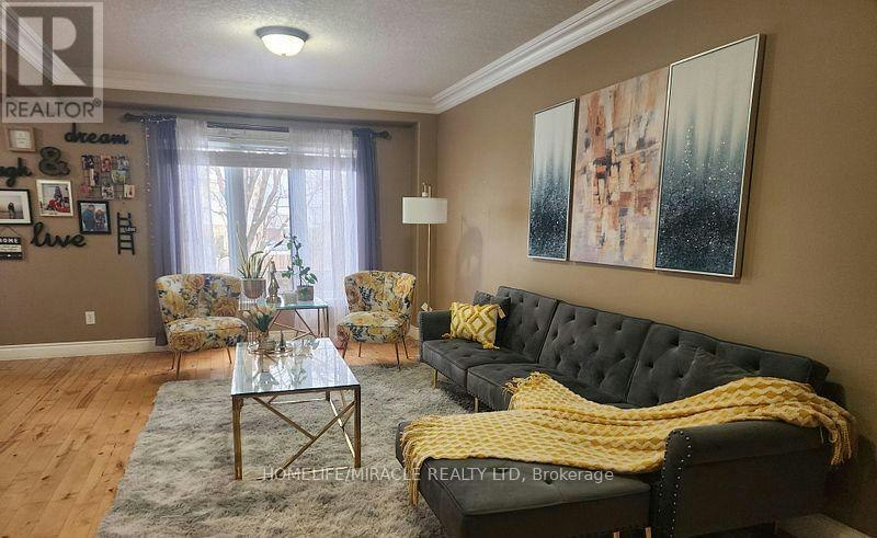 388 Thomas Slee Drive, Kitchener, ON, N2P 2X5 - 2