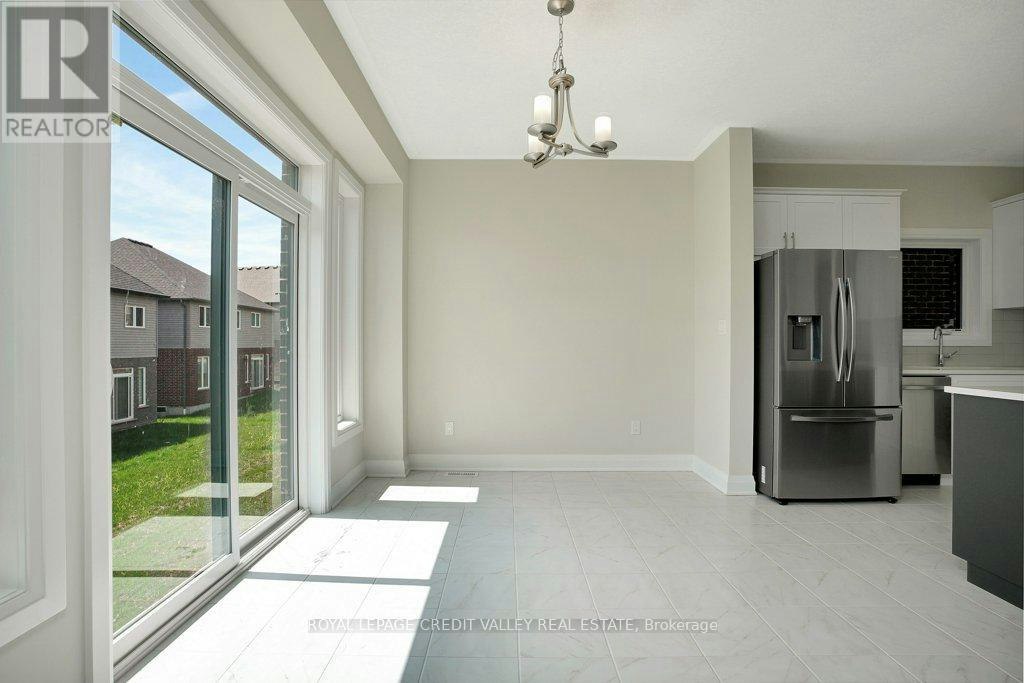 375 Chokecherry Crescent, Waterloo, ON, N2V 0H1 - 13