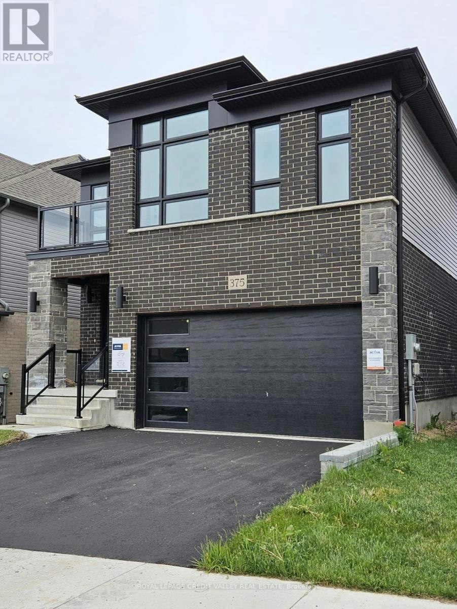 375 Chokecherry Crescent, Waterloo, ON, N2V 0H1 - 3