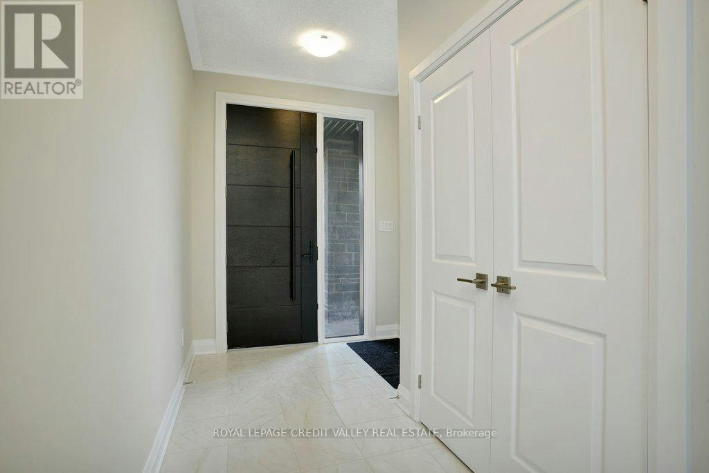 375 Chokecherry Crescent, Waterloo, ON, N2V 0H1 - 5