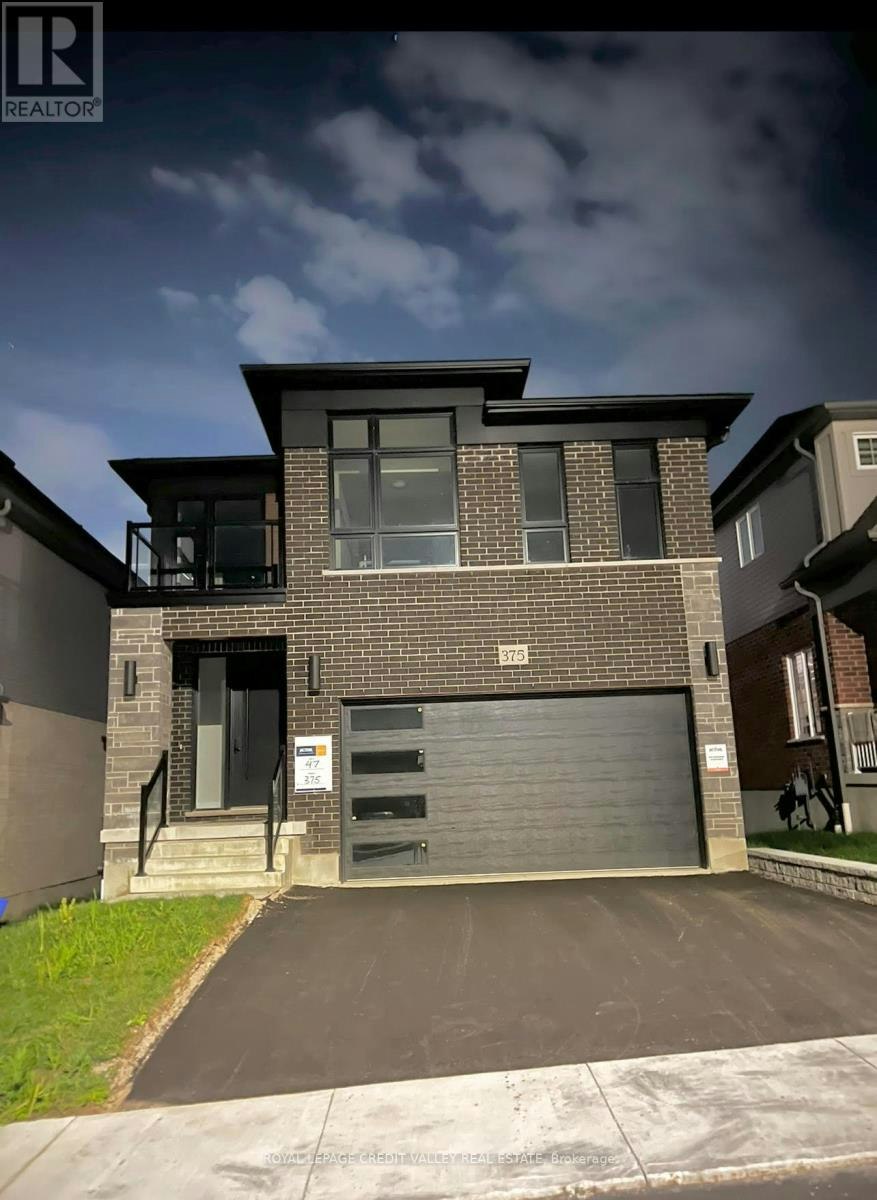 375 Chokecherry Crescent, Waterloo, ON, N2V 0H1 - 2