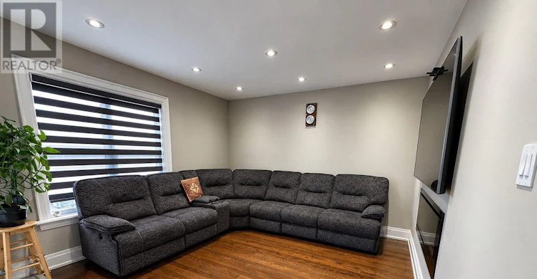 32 Marsdale Crescent, Toronto, ON, M1X 1G7 - 12